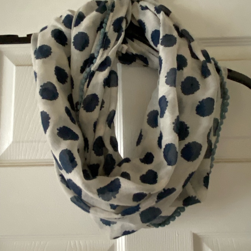 Infinity scarf! - Picture 2 of 5